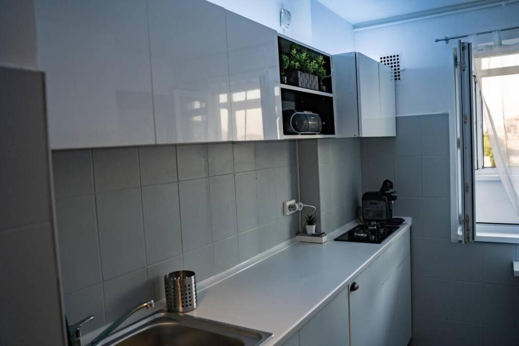 Modern 1 Bedroom Apartment In Bucharest Center! מראה חיצוני תמונה